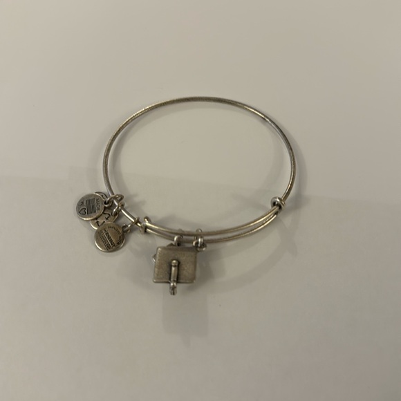Alex and Ani - 2014 Graduation Cap Silver Bracelet - Picture 1 of 2